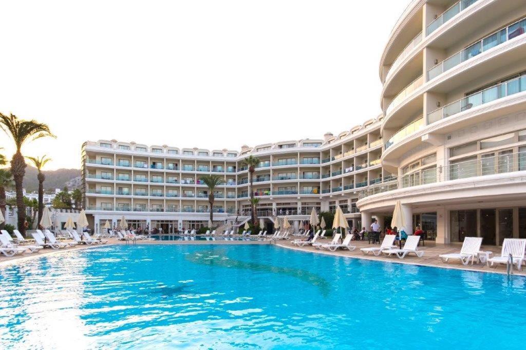 מרמריס Pineta Park Deluxe Hotel מראה חיצוני תמונה