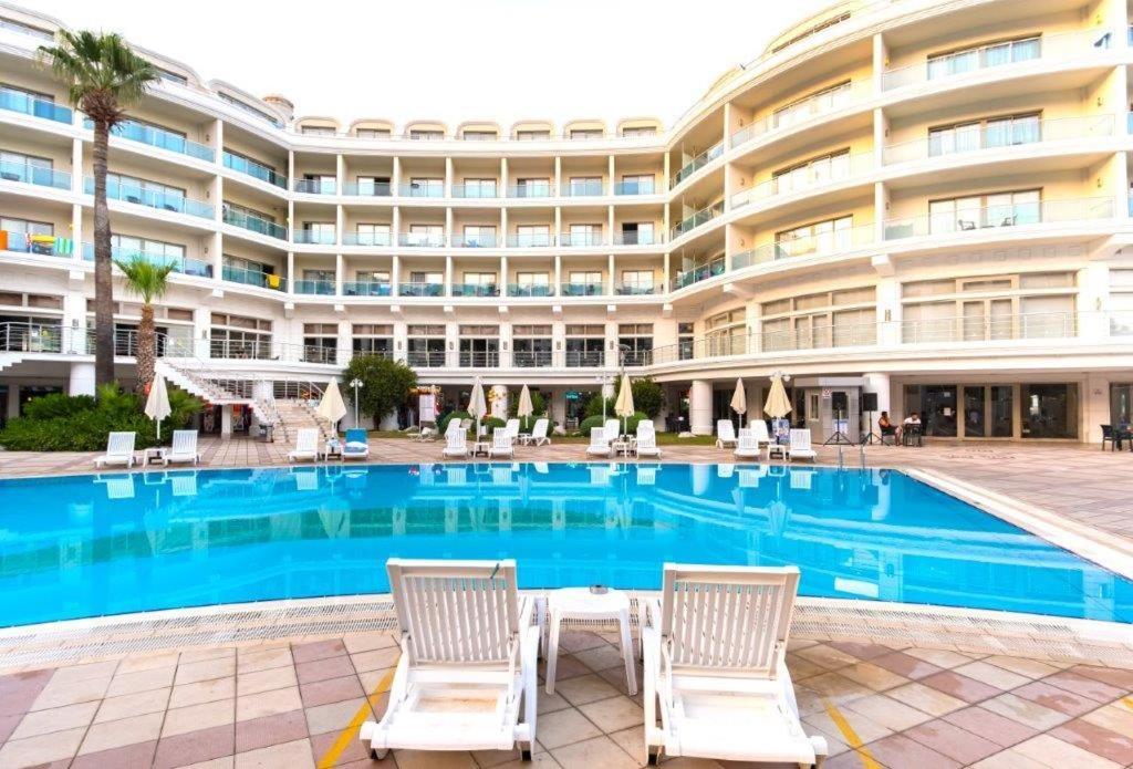 מרמריס Pineta Park Deluxe Hotel מראה חיצוני תמונה