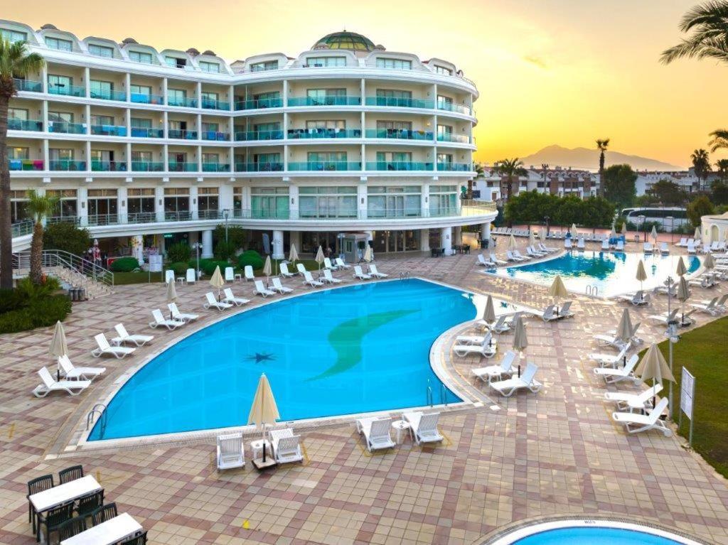 מרמריס Pineta Park Deluxe Hotel מראה חיצוני תמונה