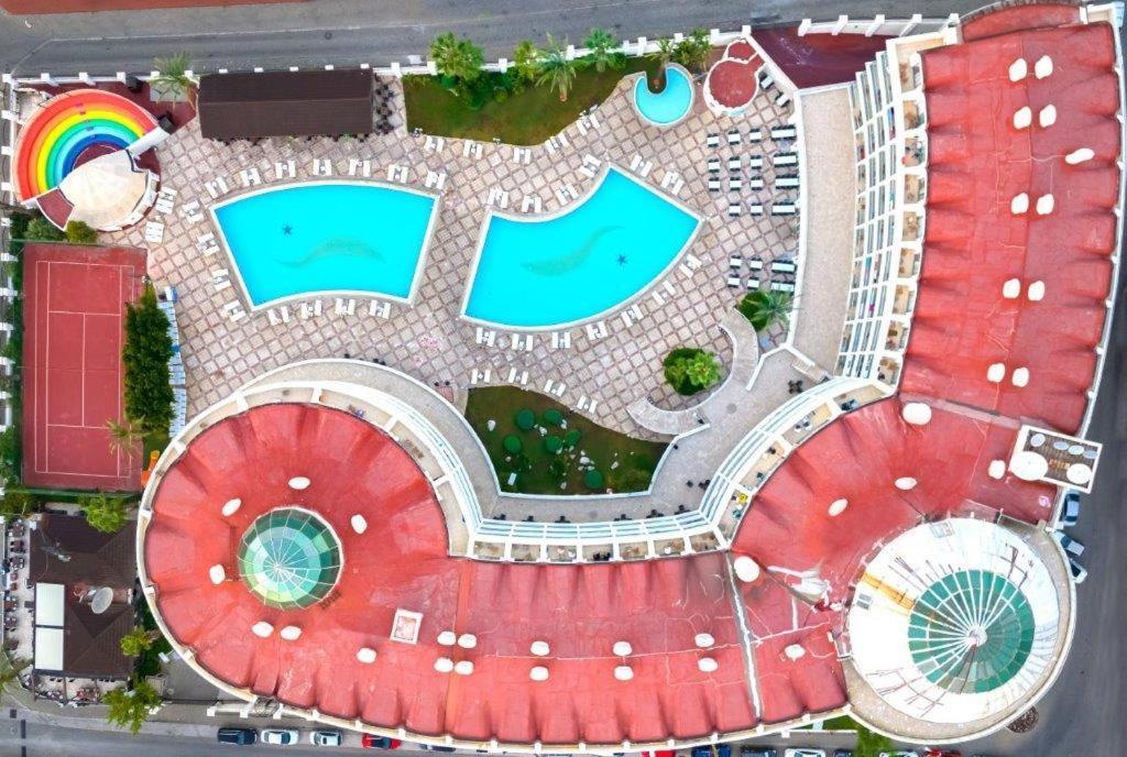 מרמריס Pineta Park Deluxe Hotel מראה חיצוני תמונה